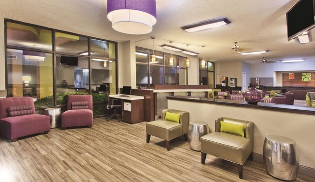 La Quinta Inn & Suites by Wyndham Charleston Riverview