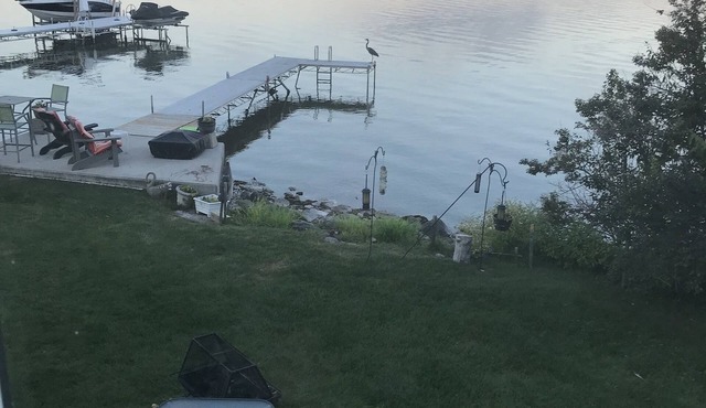 Lake front bachelor Close to all amenities casino Rama Ski hills