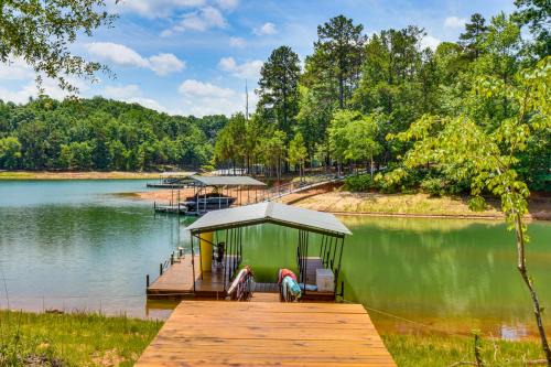 Lake Hartwell Family Getaway w/Dock & Water Views