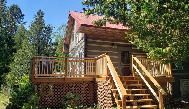 Lake Huron Log Home Municipal License# 2022STA-002