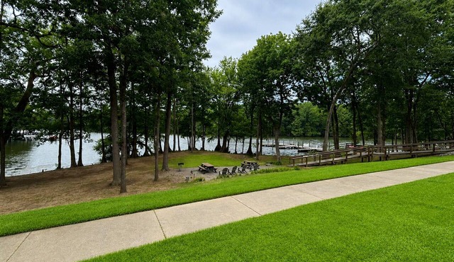 Lake Marion Condo, Boat Slip Included, Pet Friendly