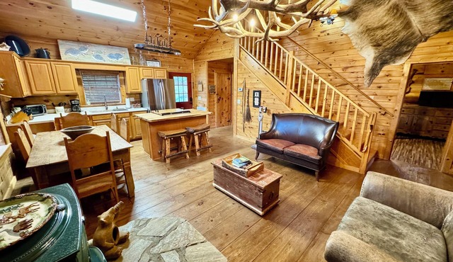 Lakefront Cabin with Private Dock, Lake and Mountain Views, sleeps 8.