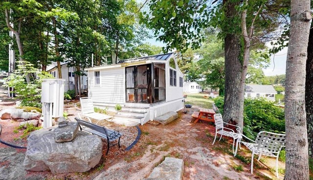Lakefront cabin with shared firepit & access to Sebago Lake