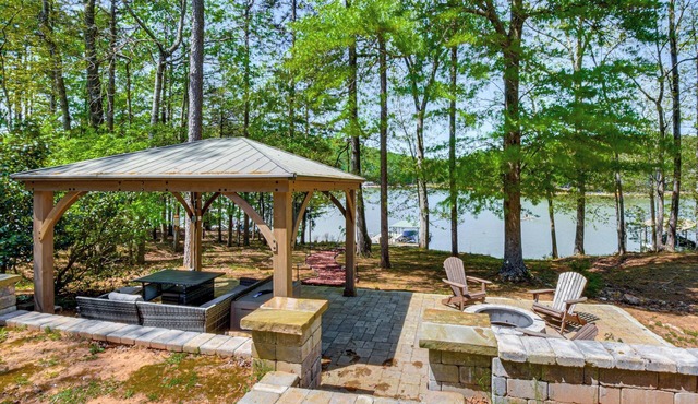 Lakefront Escape w/Dock & Fire Pit: Sleeps 12