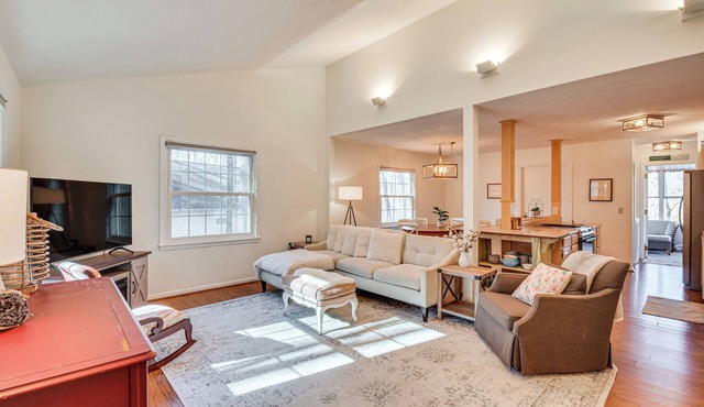 Lakefront Gem w/Games in Westminster!