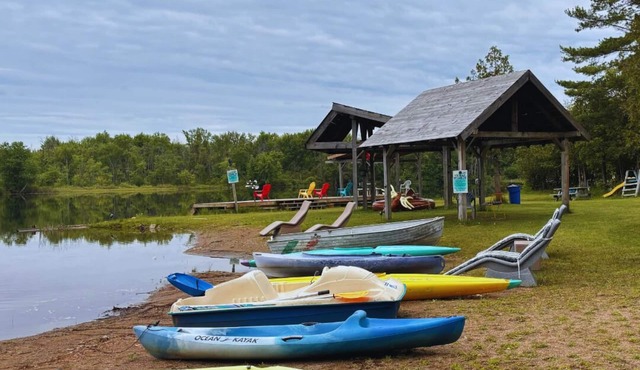 Lakefront Hideaway Resort