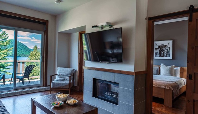Lakefront, Mountain View, Remote Work - 1 Bd Suite
