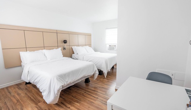 Lakeside Motel #14 | Near Ipperwash Beach | Free Parking & WiFi