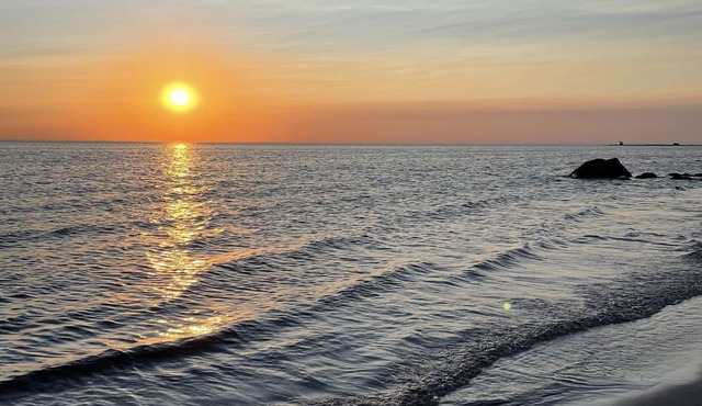Lakeview cabin, 3 min walk to the beach!
