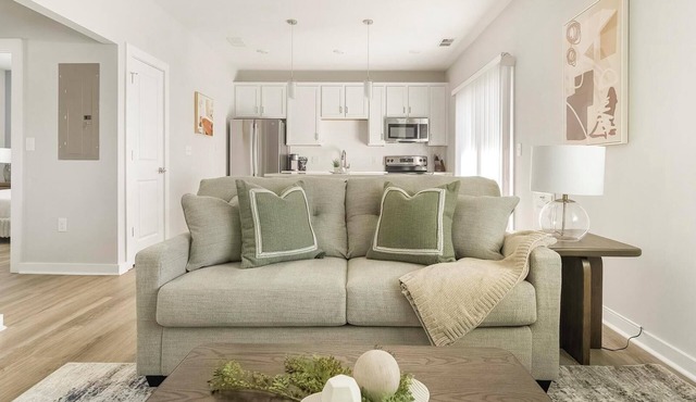 Landing | Amazing 1BD, Gym, Courtyard