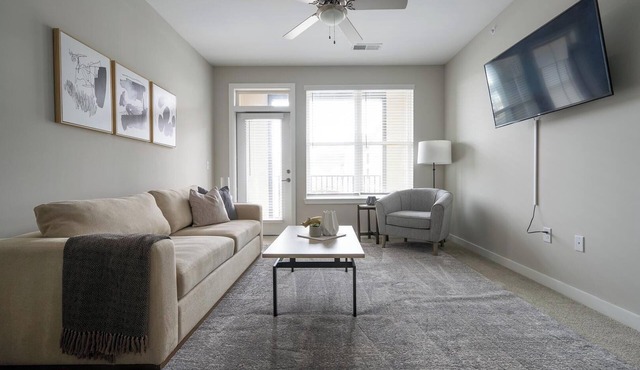 Landing | Modern 1BD, Gym, Game Room