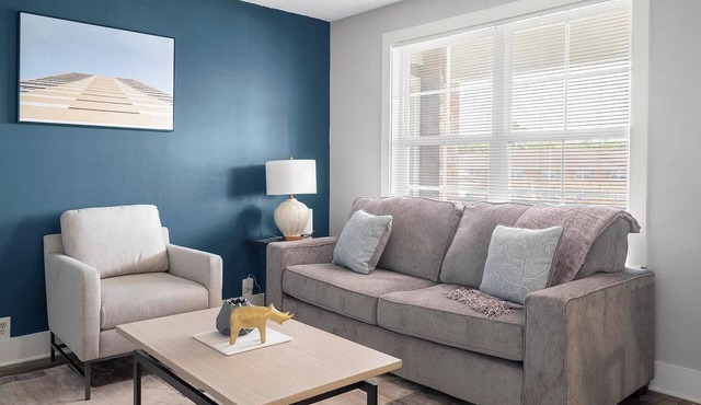 Landing | Modern 2BD, Gym, Pool