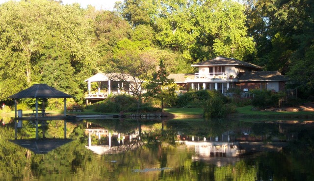 Large Waterfront Home Nestled in Bamboo Forest with Private Pool, Burlington NC