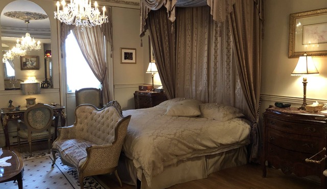 Le Château du Faubourg B&B