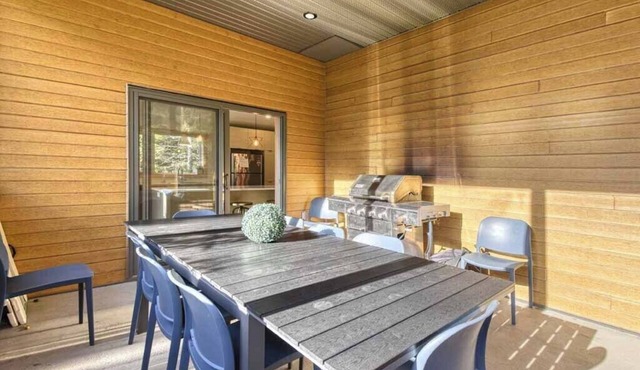 Le Scandinave : luxurious waterfront with HOT TUB