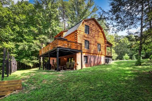 Lillas Cozy Cabin Where Comfort Meets Fun