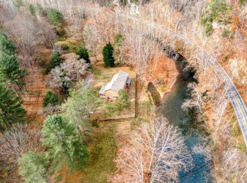 Lodge on Wolf Creek 4BR , 12 Private Acres , Fishing , Hiking , Hokie Weekends