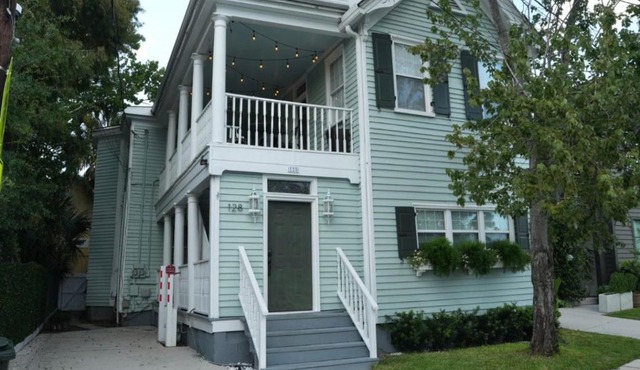 Lovely & Historical 3BR - Balcony - Central Location