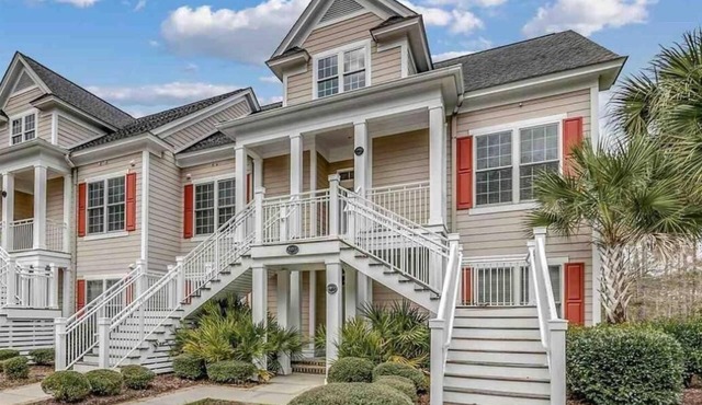 Luxurious 4 bedroom/4 bathroom condo steps away from TPC