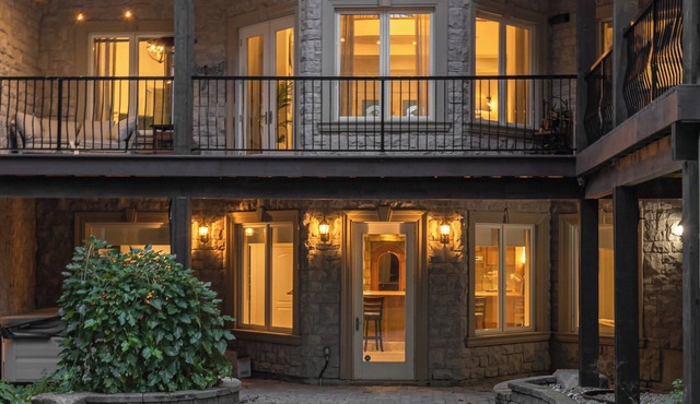 Luxurious 5-Bedroom Mansion with Hot Tub, Sauna, Game Room, Wine Cellar, Gym