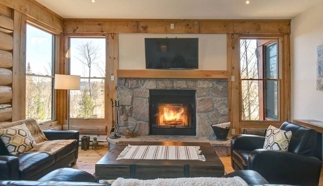 Luxurious Scandinavian Cottage + Private Jacuzzi