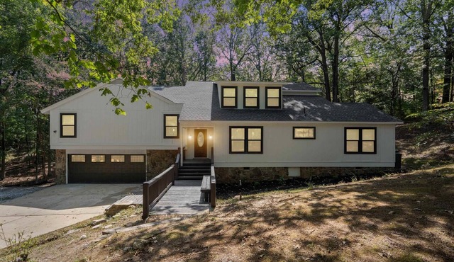 Luxury 6BR Priv Estate 2 Acres Theater Spa Ideal for Insurance & Corporate Stays