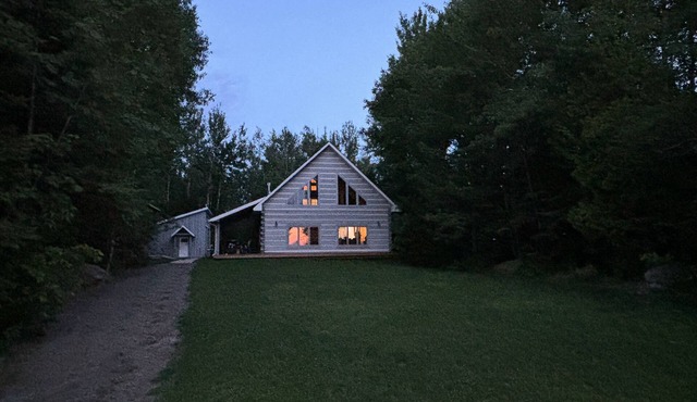 Luxury Lake Superior Log Home | Private Beach Outdoor Kitchen Sleeps 10
