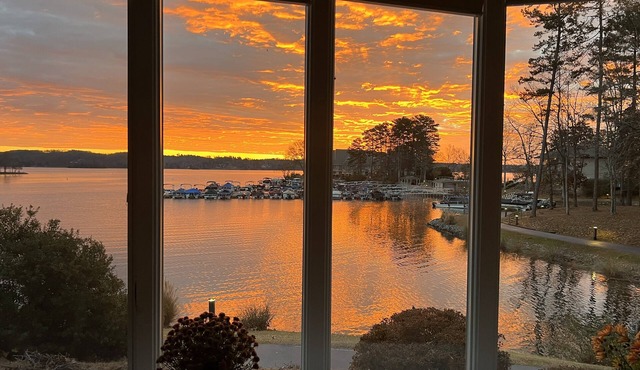 Luxury Lakefront Condo with Stunning Views and Resort Amenities.
