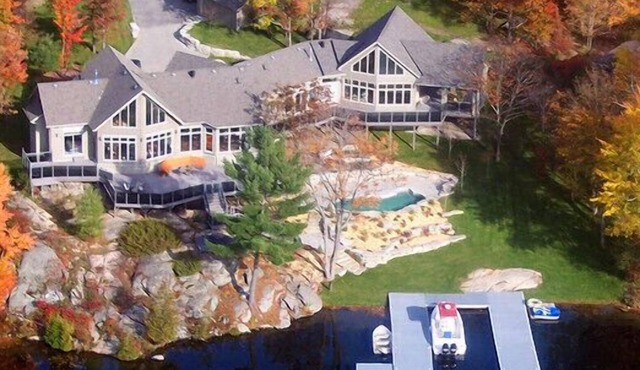 Luxury Muskoka Waterfront Villa Pool, Hot Tub & Sunset Views