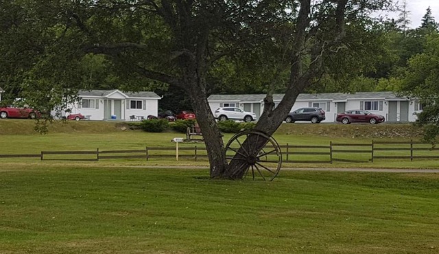 MacNeil's Motel