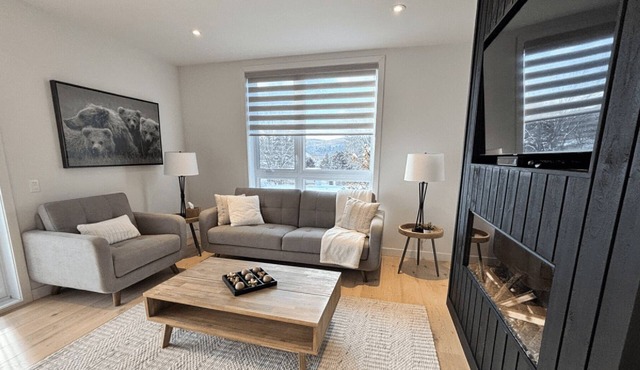 Magnificent luxury condo located in Mont-Tremblant. In the heart of the village