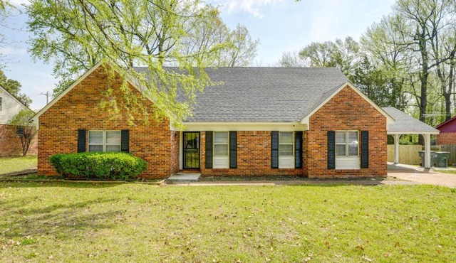 Memphis Vacation Rental - Walk to Graceland!