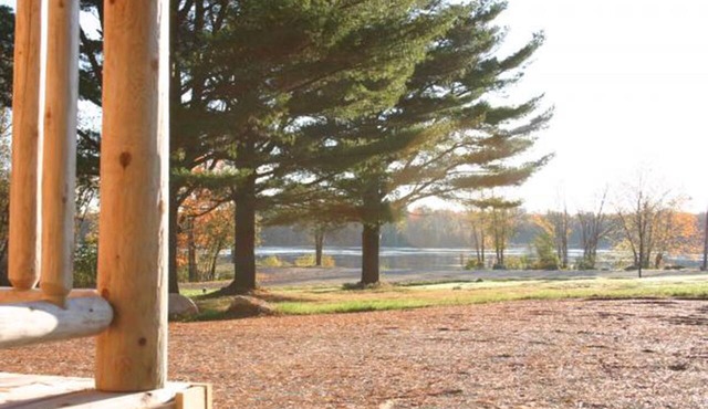 Merrill Brook Cabins - Bear Den cabin on Merrill Brook & Penobscot River