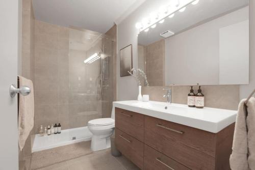 Modern and Specious Condo right off Main St