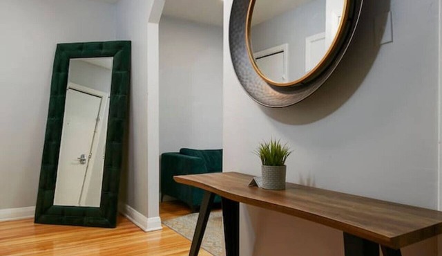 Modern Living – A Trendy 2BR in Montreal