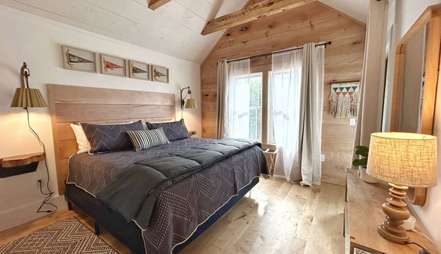 Modern Luxury meets Downtown Experience Centrally-Located in Bryson City