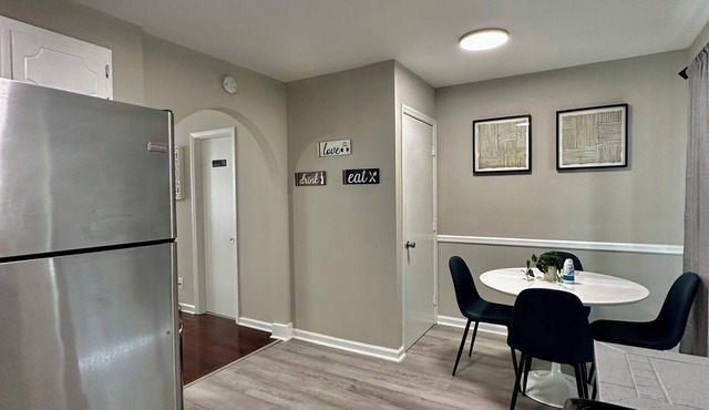 Modern Townhome w/Balcony Walk to FUSE Stadium
