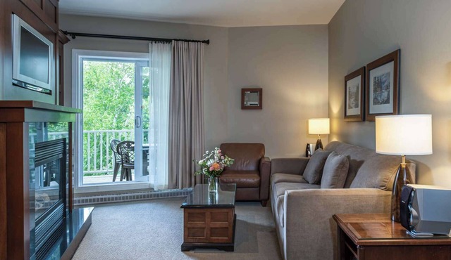 Mont-Tremblant - Château Beauvallon-Two Bedroom Suite