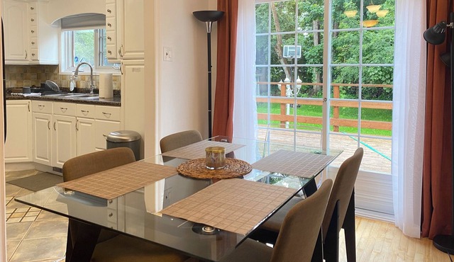 Montreal Life Cute & Cozy Family Friendly 3BR House