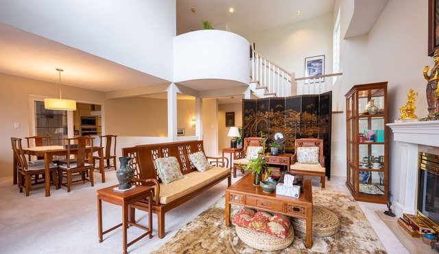 Mountain and ocean view artful deco 5 bedrooms house