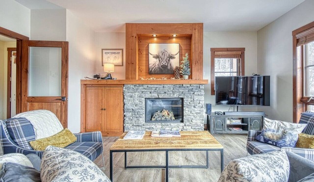 Mountain View Home w/Hot Tub, Steps to Casino