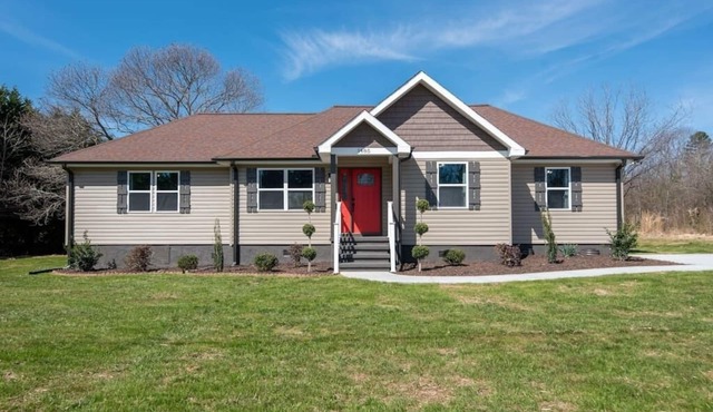 "Murray Mill Ranch" — Classy ranch retreat next to Murray Mill; quiet & private