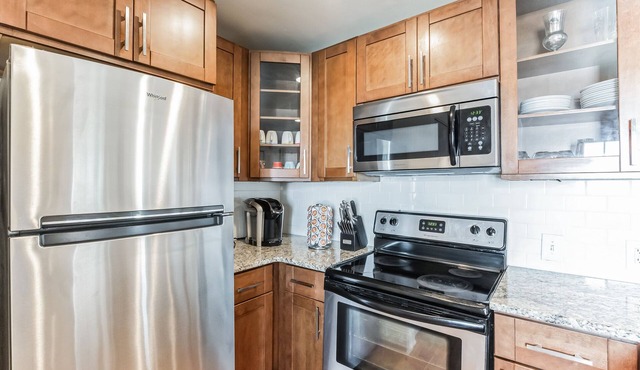 Music City Cottage – A Charming 2 BDR Retreat for Couples and Families!