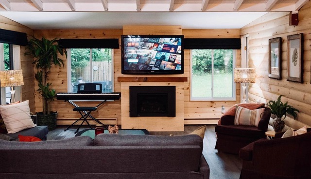 Muskoka Creekside Escape