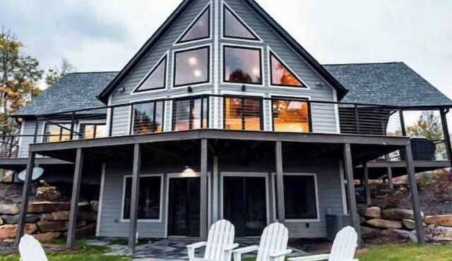 NC Mountain House | Mtn View, Hot Tub & EV Charger