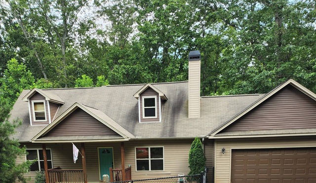New Listing!5 mins to Square,wineries🍷grill🍔screened porch🌲ESPN🏈Roku🍿
