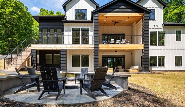 New! LKA Waterfront w/Game room, Theater, Hottub