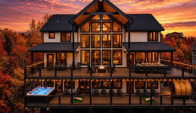 NEW Luxe Gatlinburg | Sleeps 26 8 Bedrooms 9 Baths SAUNA Elevator GYM HotTub