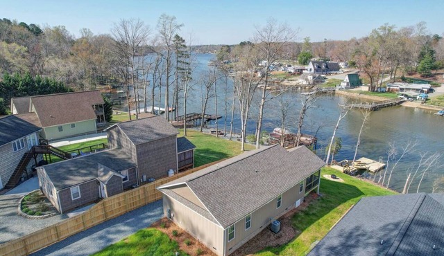 NEW! Waterfront | Private Dock | Firepit | Kayaks