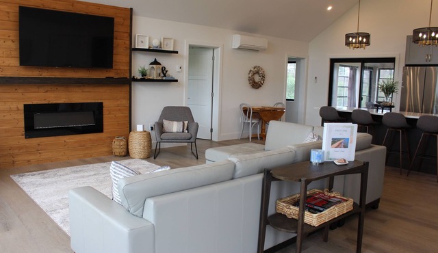 Newly Built Coastal Cottage, Minutes To Lakeside Beach & Crowbush Golf Course